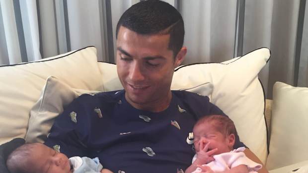 cristiano-ronaldo-twins.jpeg